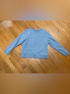 ☀️Athleta Light Gray Crewneck Sweatshirt